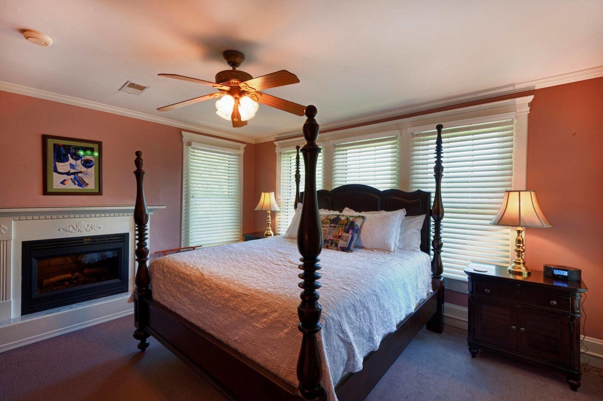 Steeles Tavern Manor Bed & Breakfast Raphine Luaran gambar