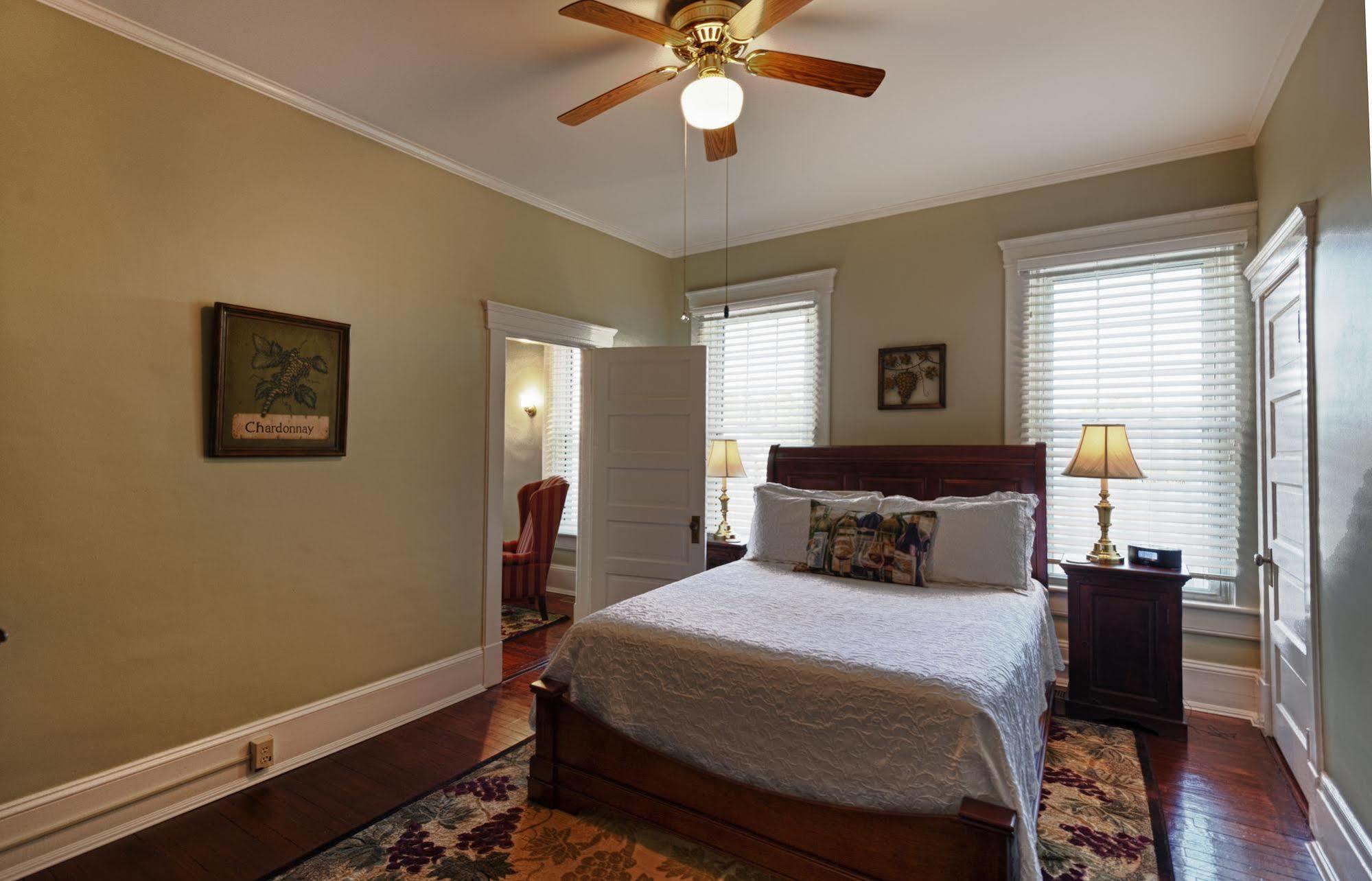 Steeles Tavern Manor Bed & Breakfast Raphine Luaran gambar